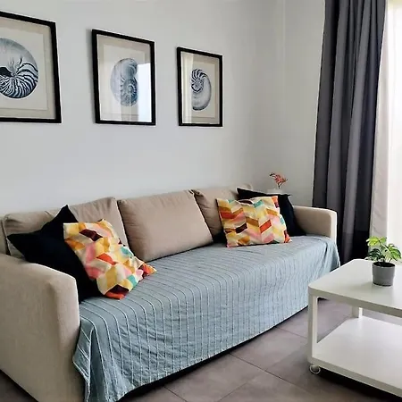 Cucharas Playa Terrace Sea Views Apartment *